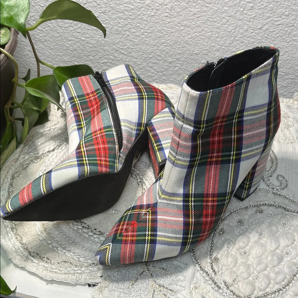 EUC Jeffrey Campbell Plaid Ankle Boots - Picture 4 of 13